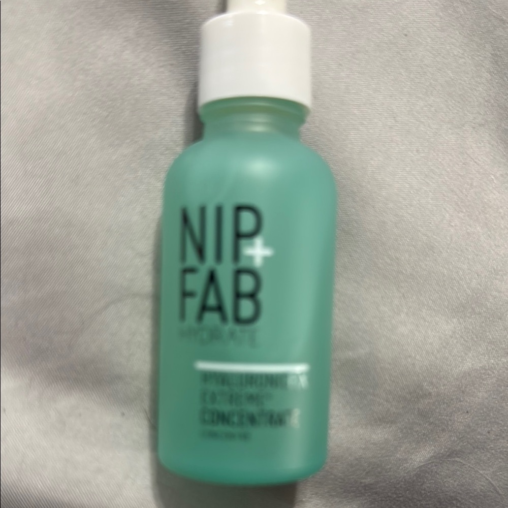 NIP+FAB Hydrate Serum